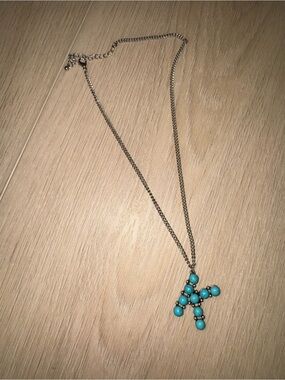 Turquoise Bead Pendant Necklace
